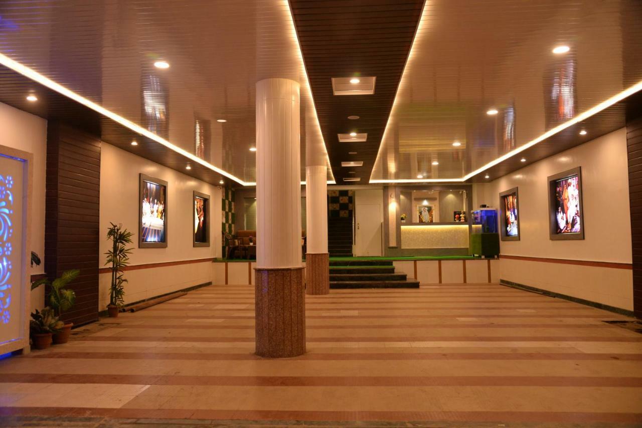 Hotel Disha Palace Shirdi Exterior photo